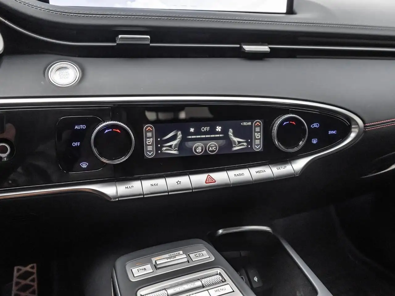 Genesis GV70 снимка Genesis GV70