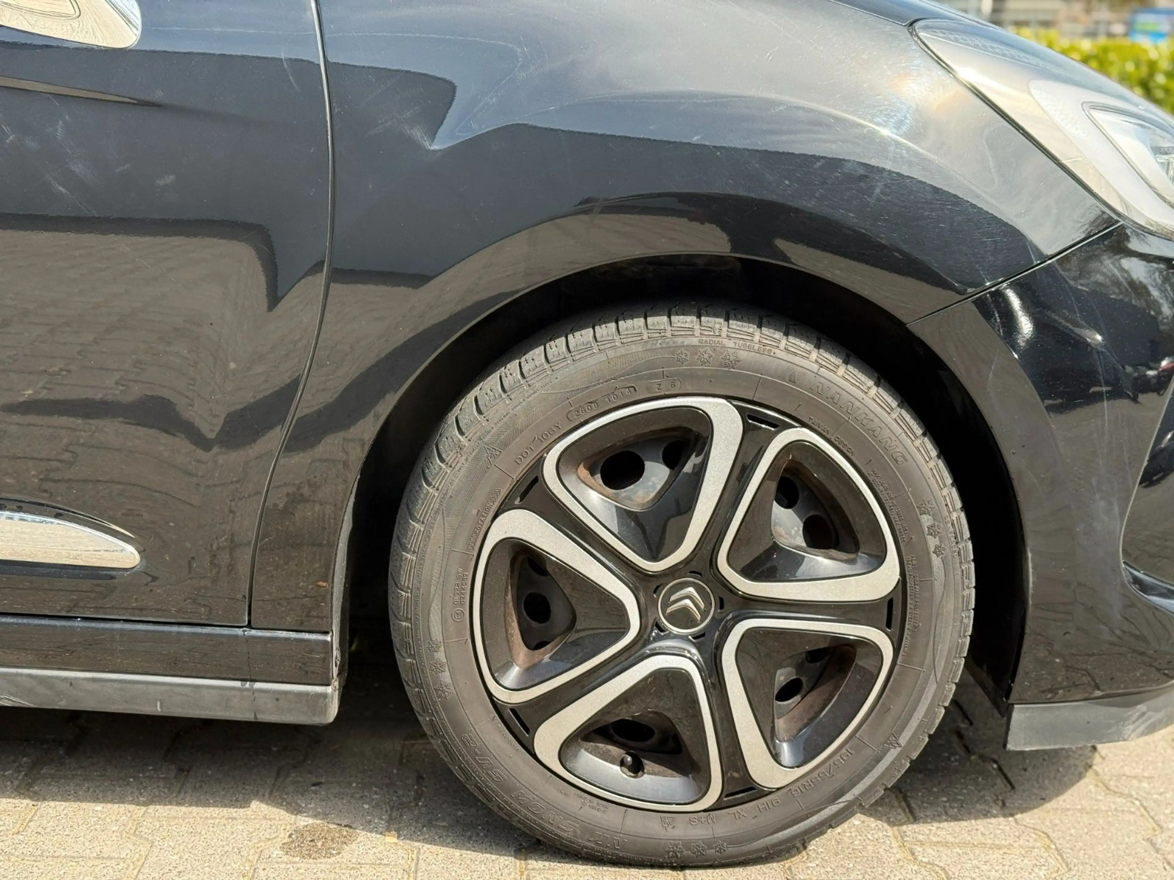 Citroen DS3 PureTech PDC*Navi*Klima*TÜV*Sitzheizung*LED* — photo 9