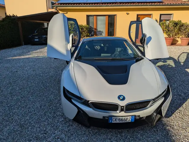 BMW i8 i8 Coupe 1.5 auto