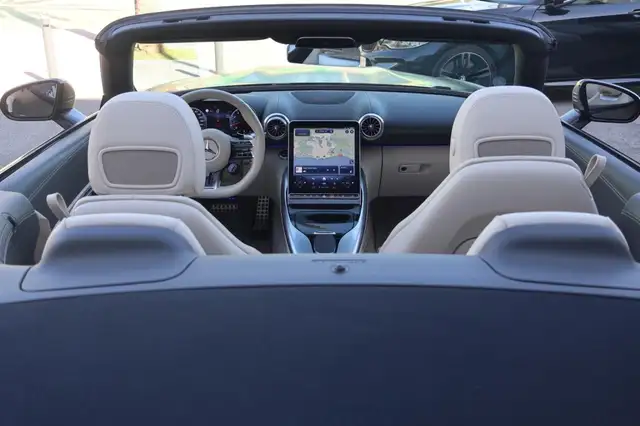 Mercedes-Benz SL Class view 15