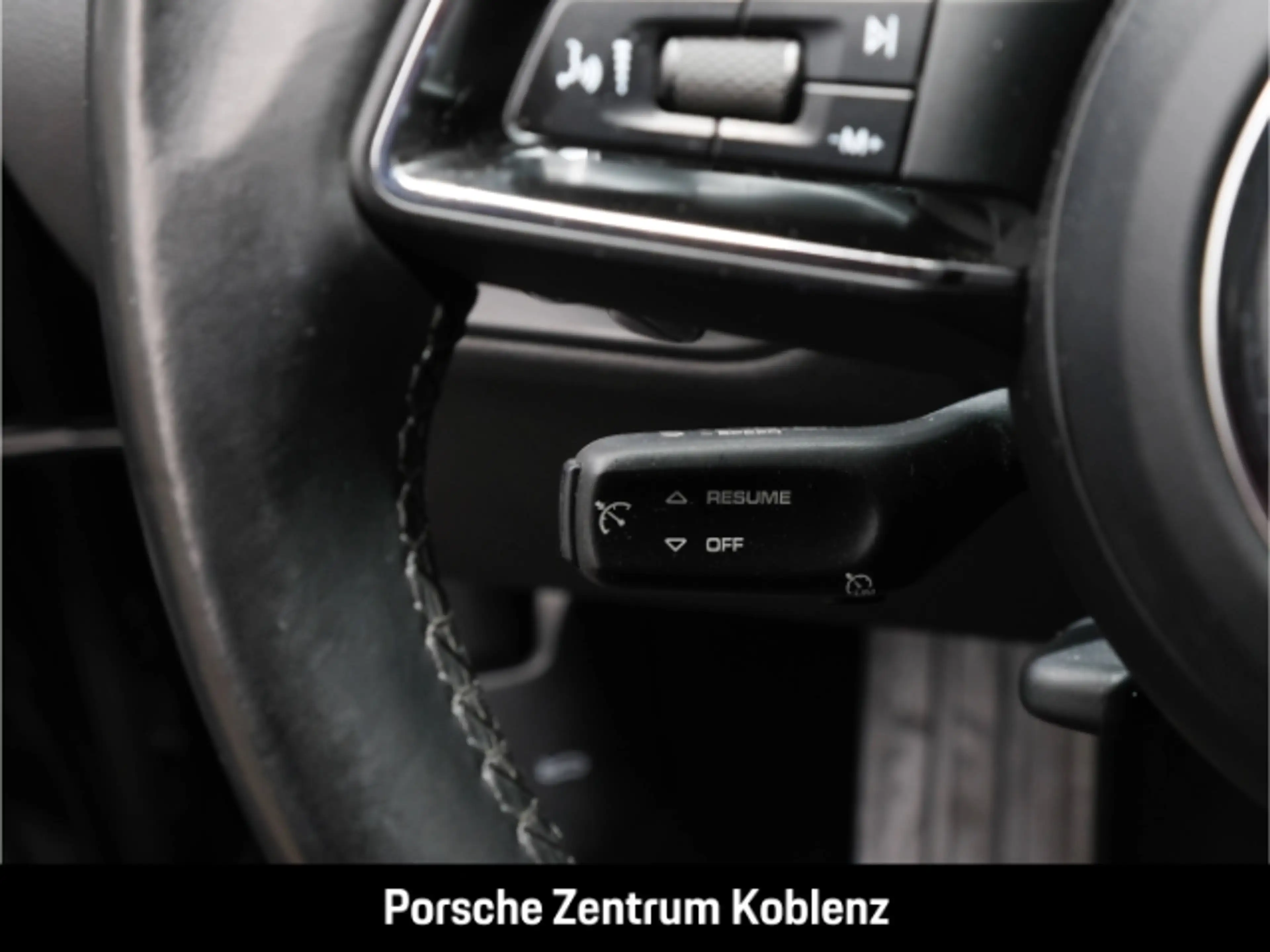 Porsche Macan GTS — photo 19