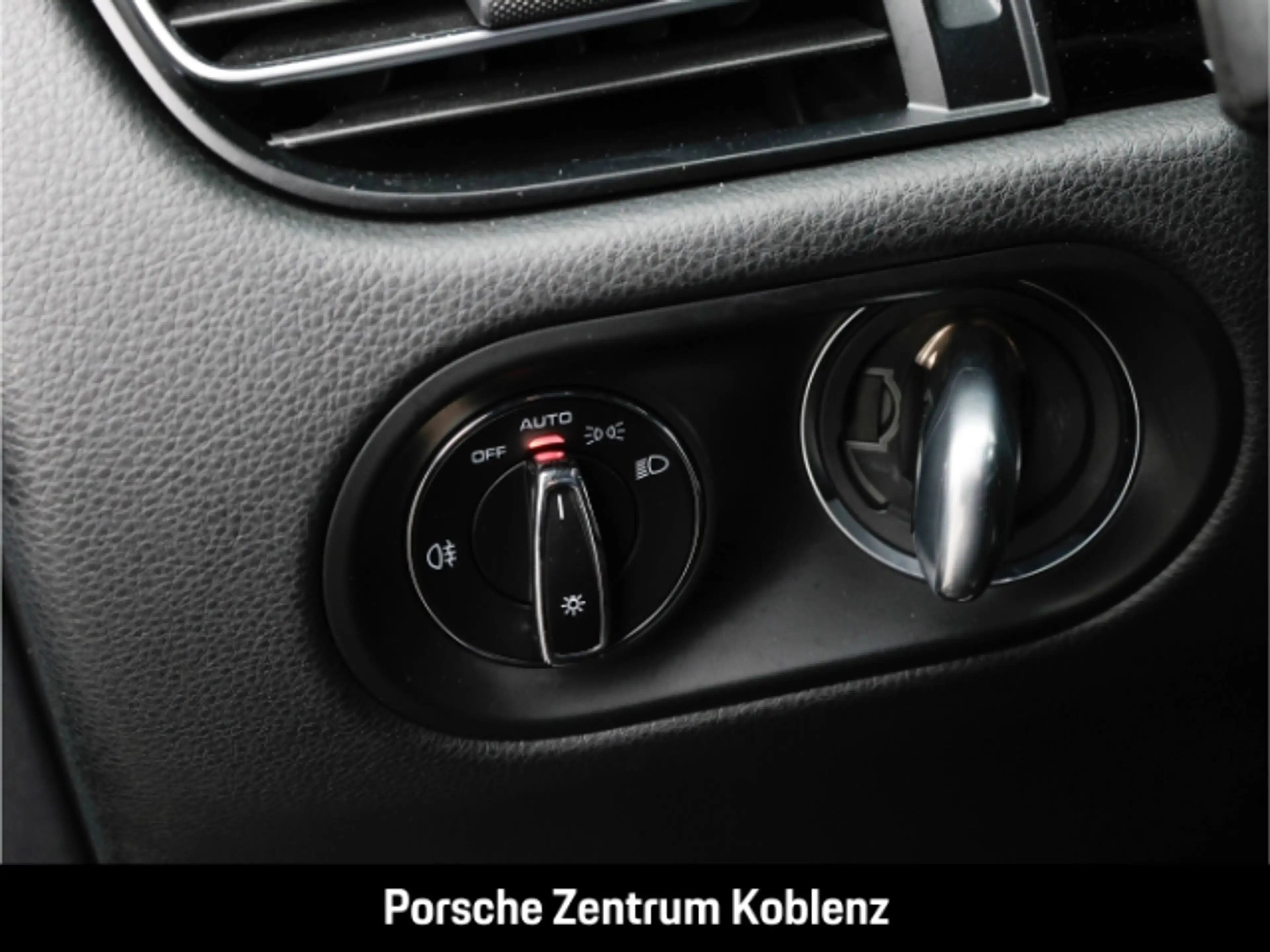 Porsche Macan GTS — photo 20