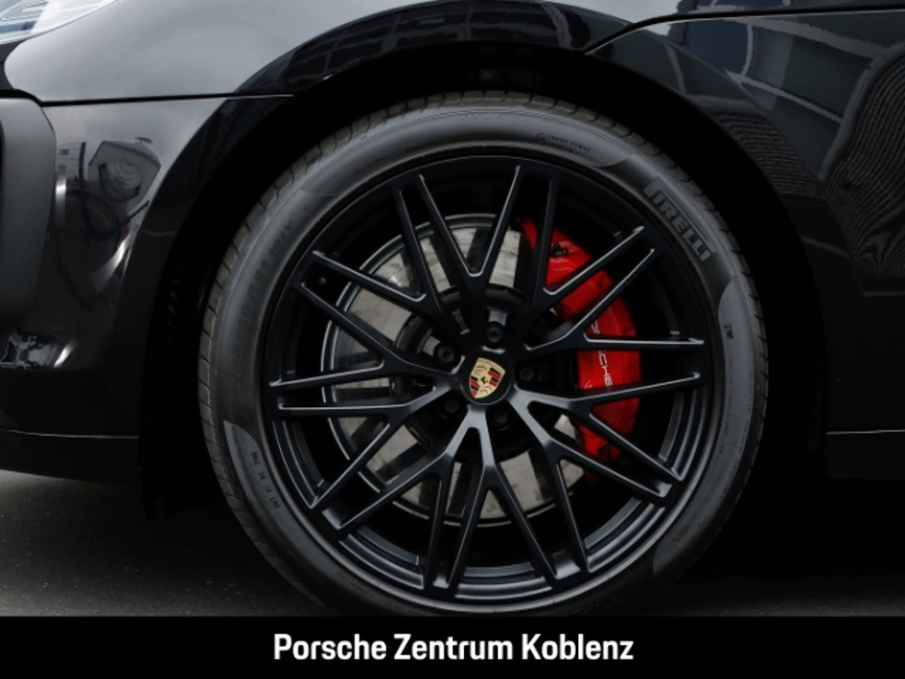 Porsche Macan GTS — photo 25