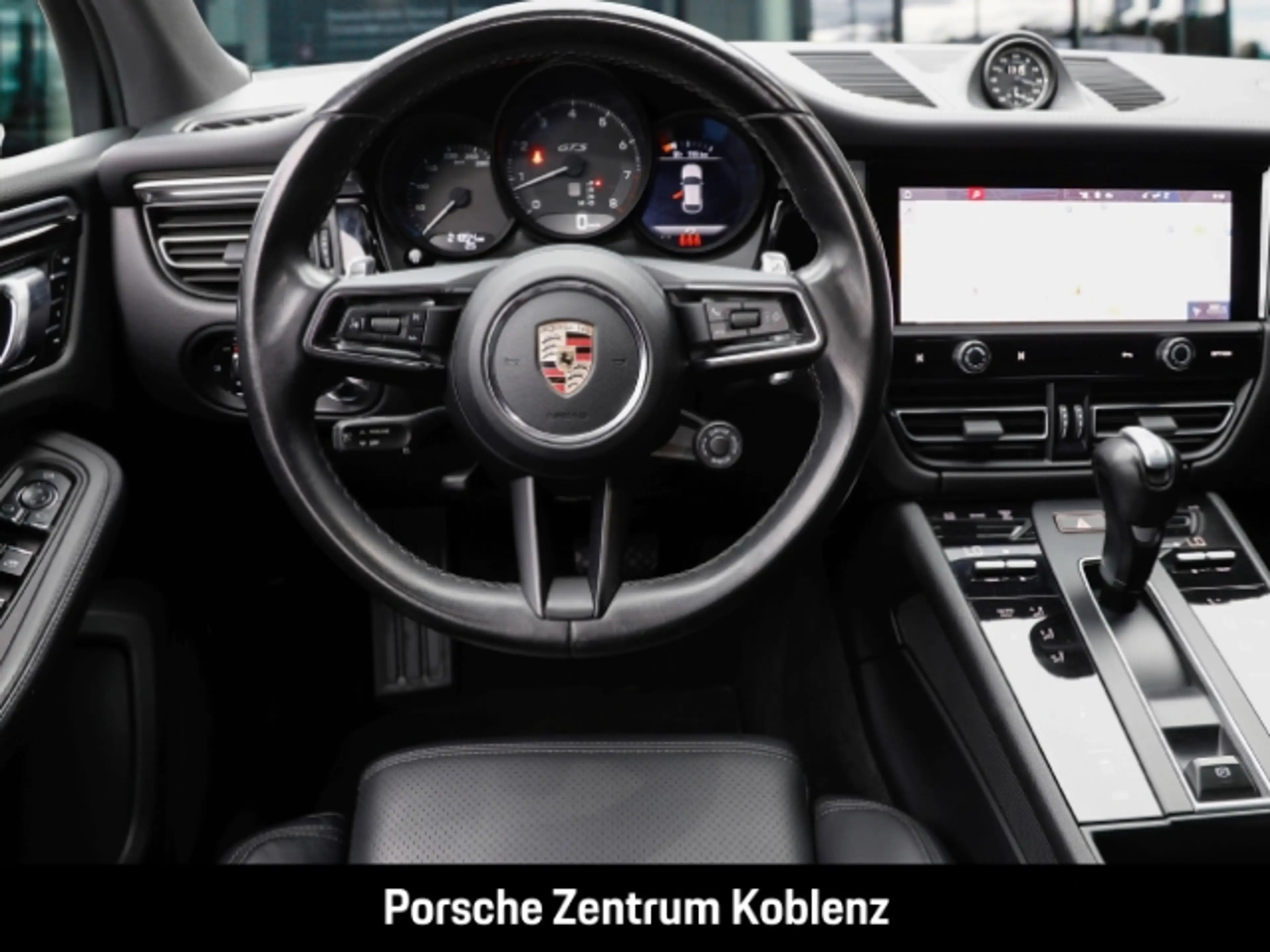 Porsche Macan GTS — photo 13
