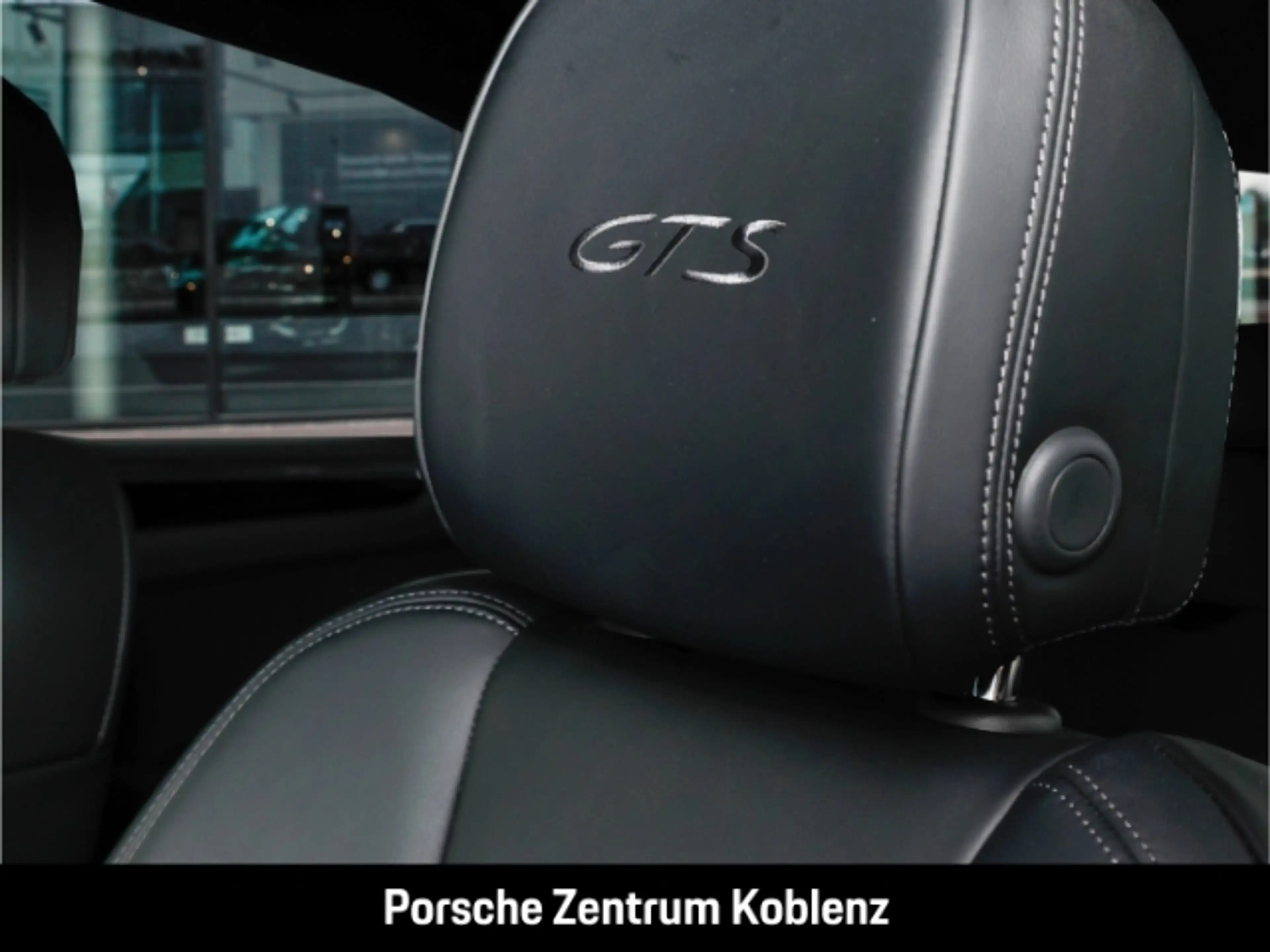Porsche Macan GTS — photo 29