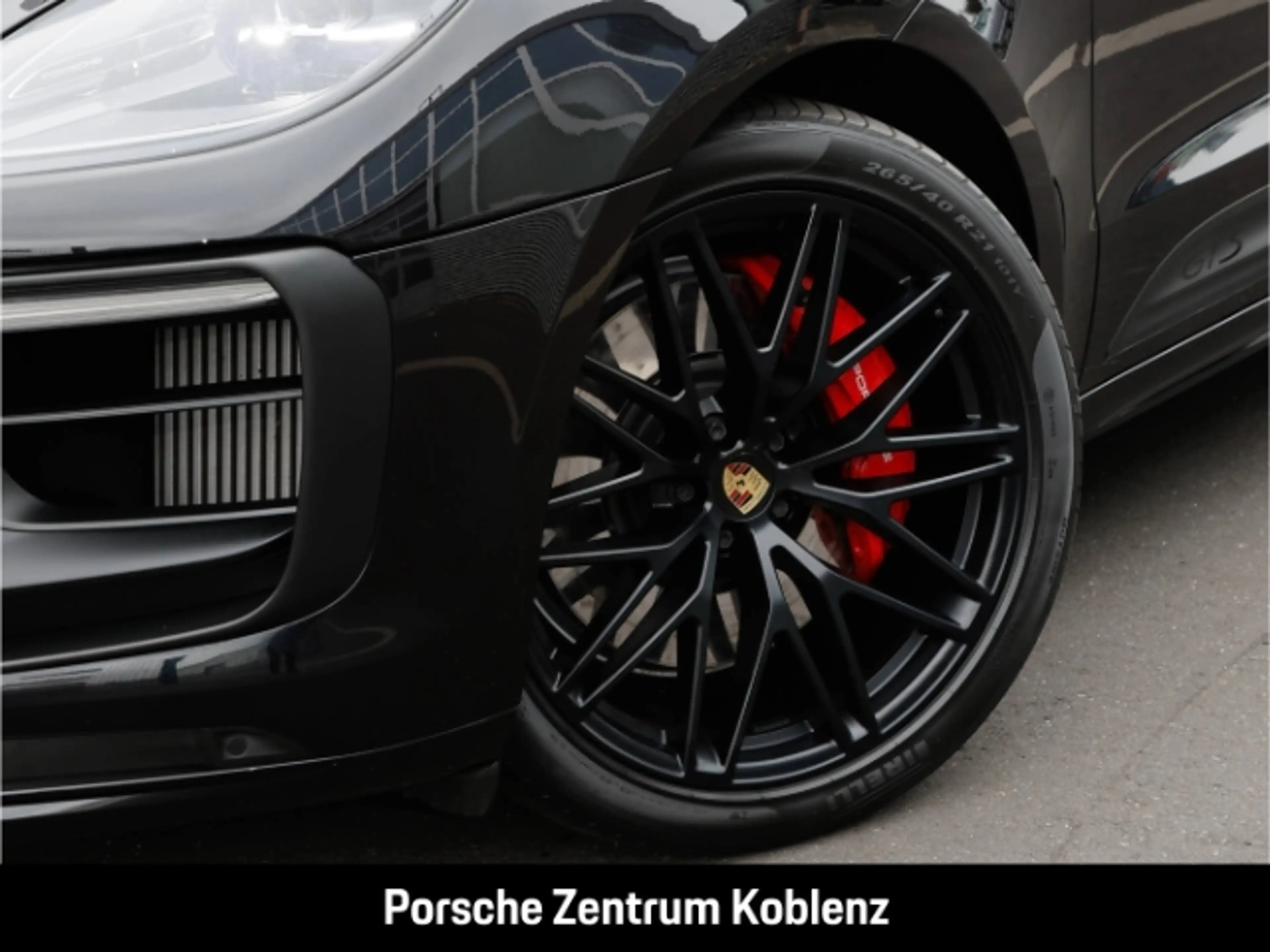 Porsche Macan GTS — photo 9