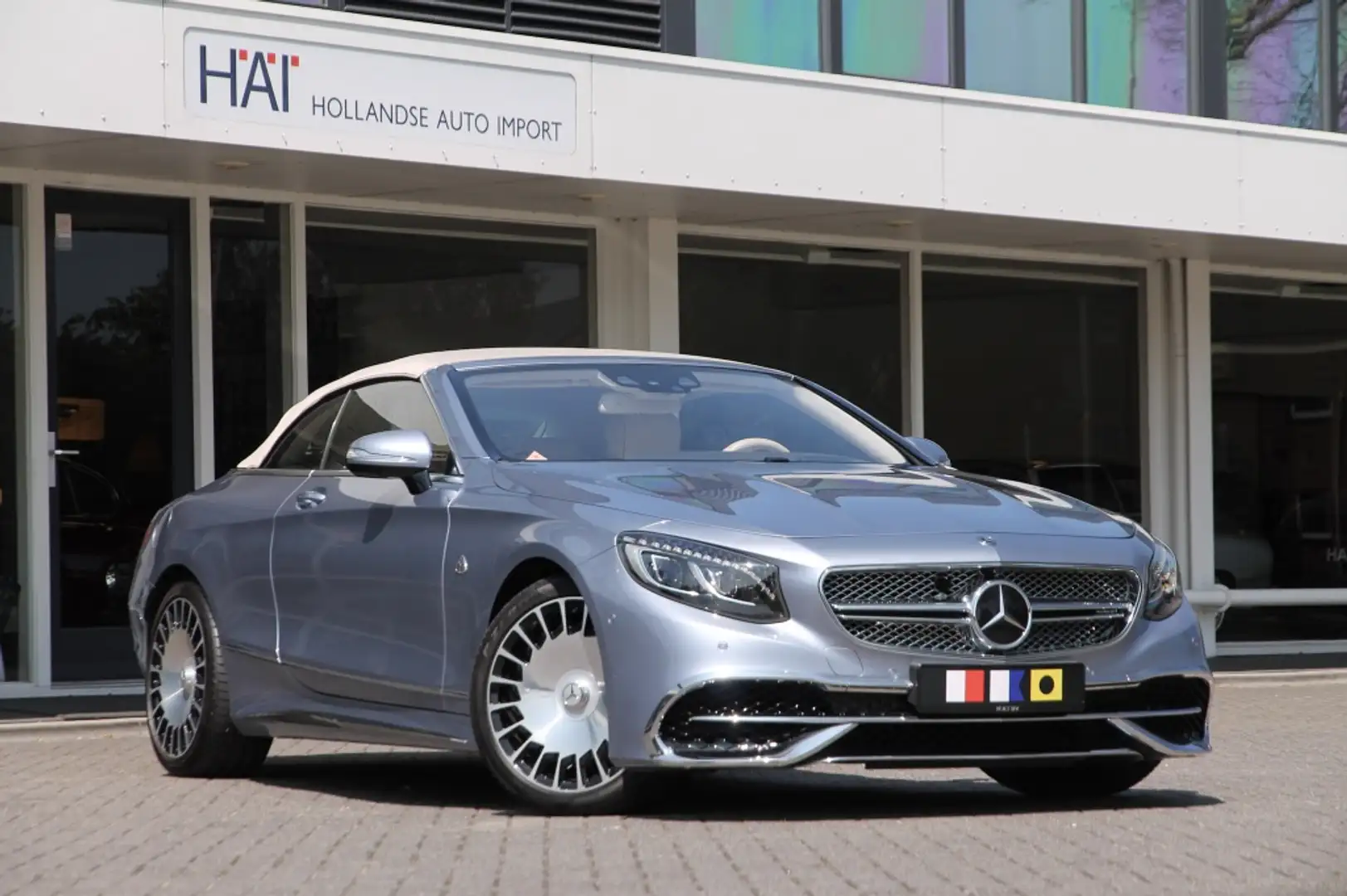 Maybach S 650 V12 Cabriolet 650 Maybach V12 I 1 van 300 I Blauw - 1
