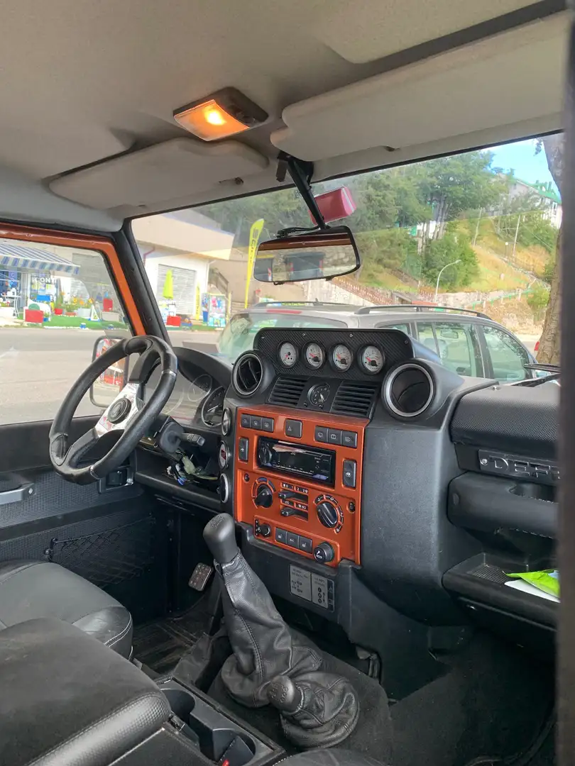 Land Rover Defender Defender VI 2007 110 2.4 td SE SW - 2