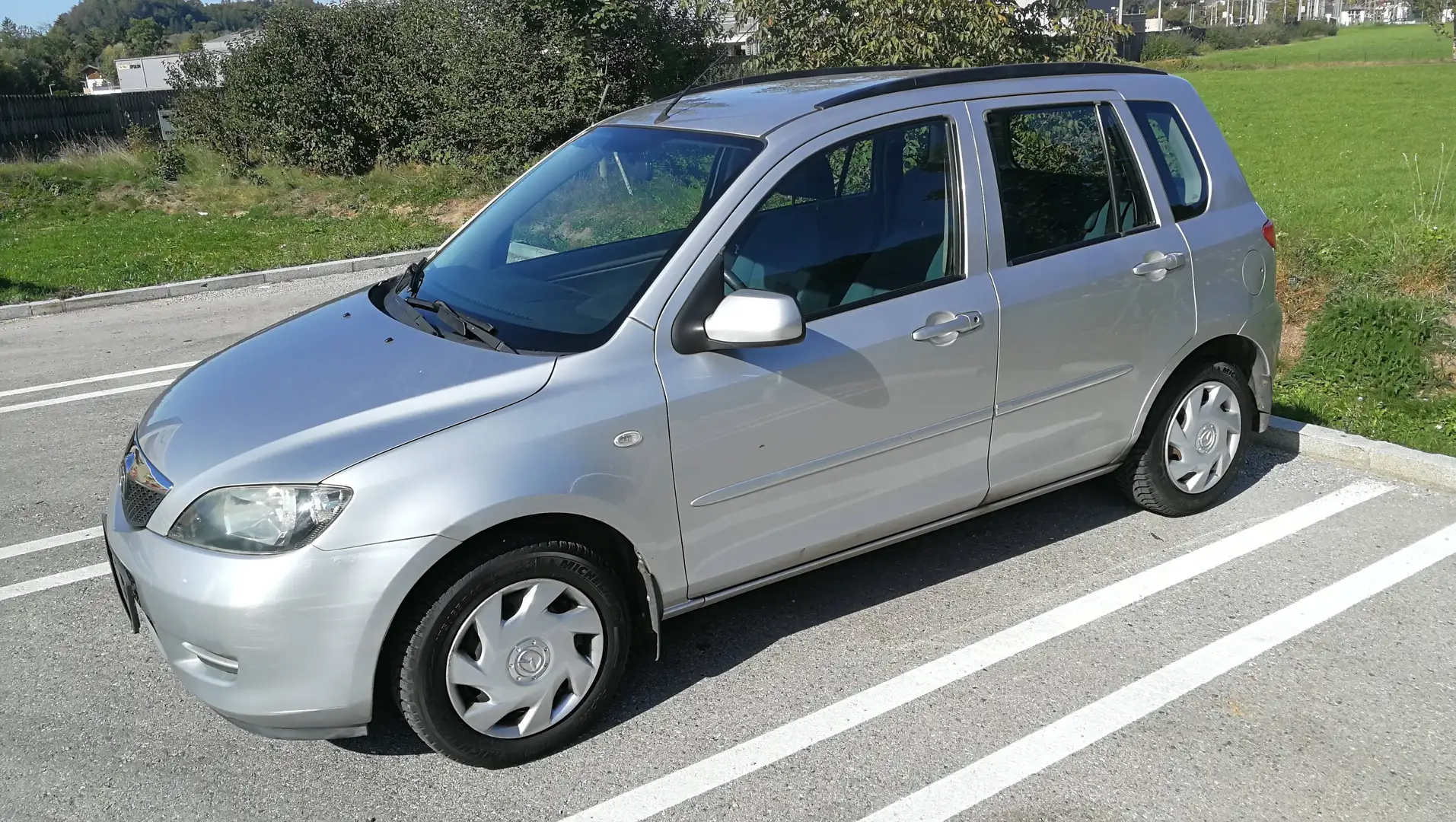 Mazda 2 Mazda 2 1,25i Plusline Plusline Silber - 2