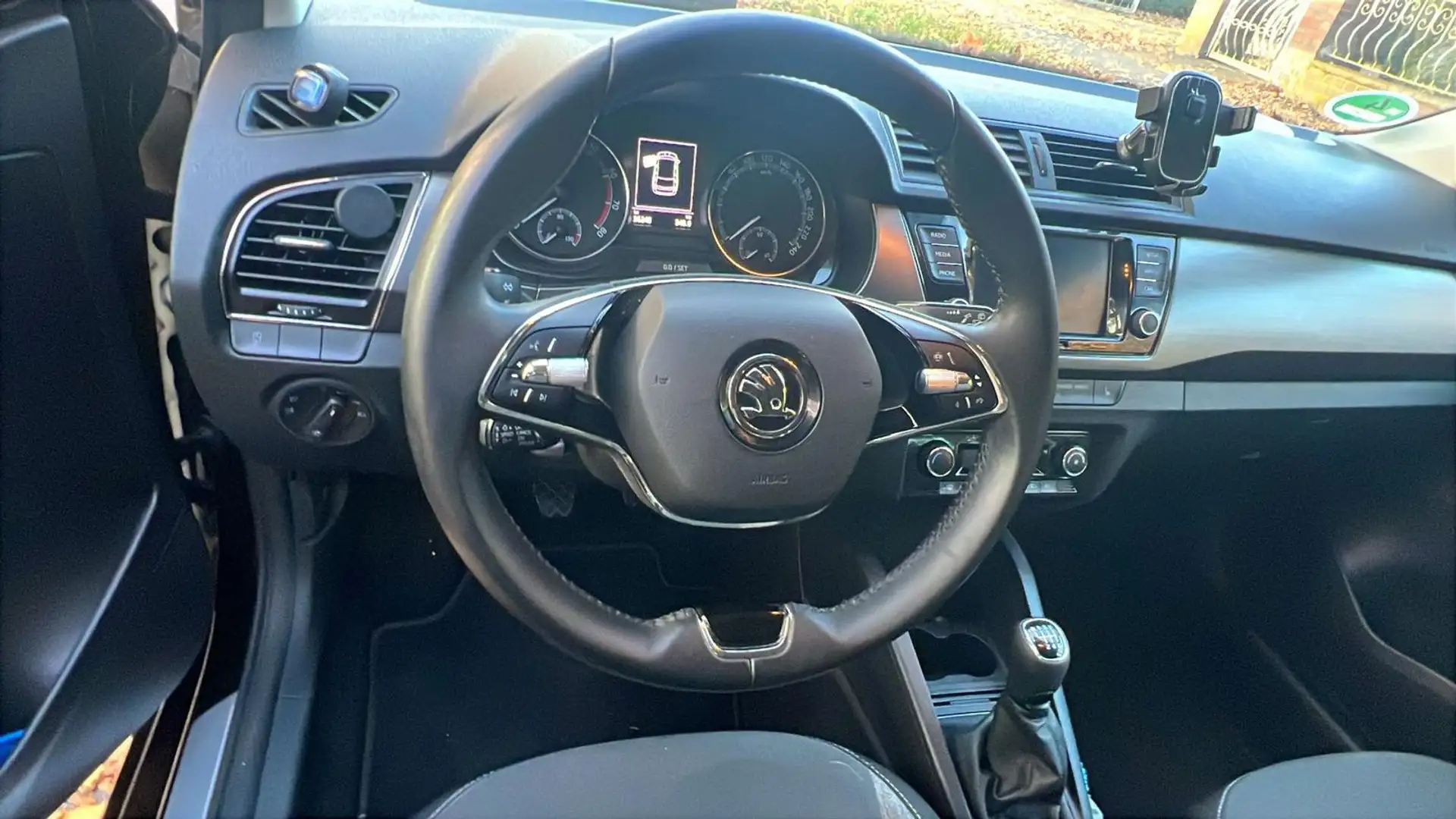 Skoda Fabia 1.0 TSI Drive 125 ACC CarPlay DAB Sitzhzg. Noir - 2