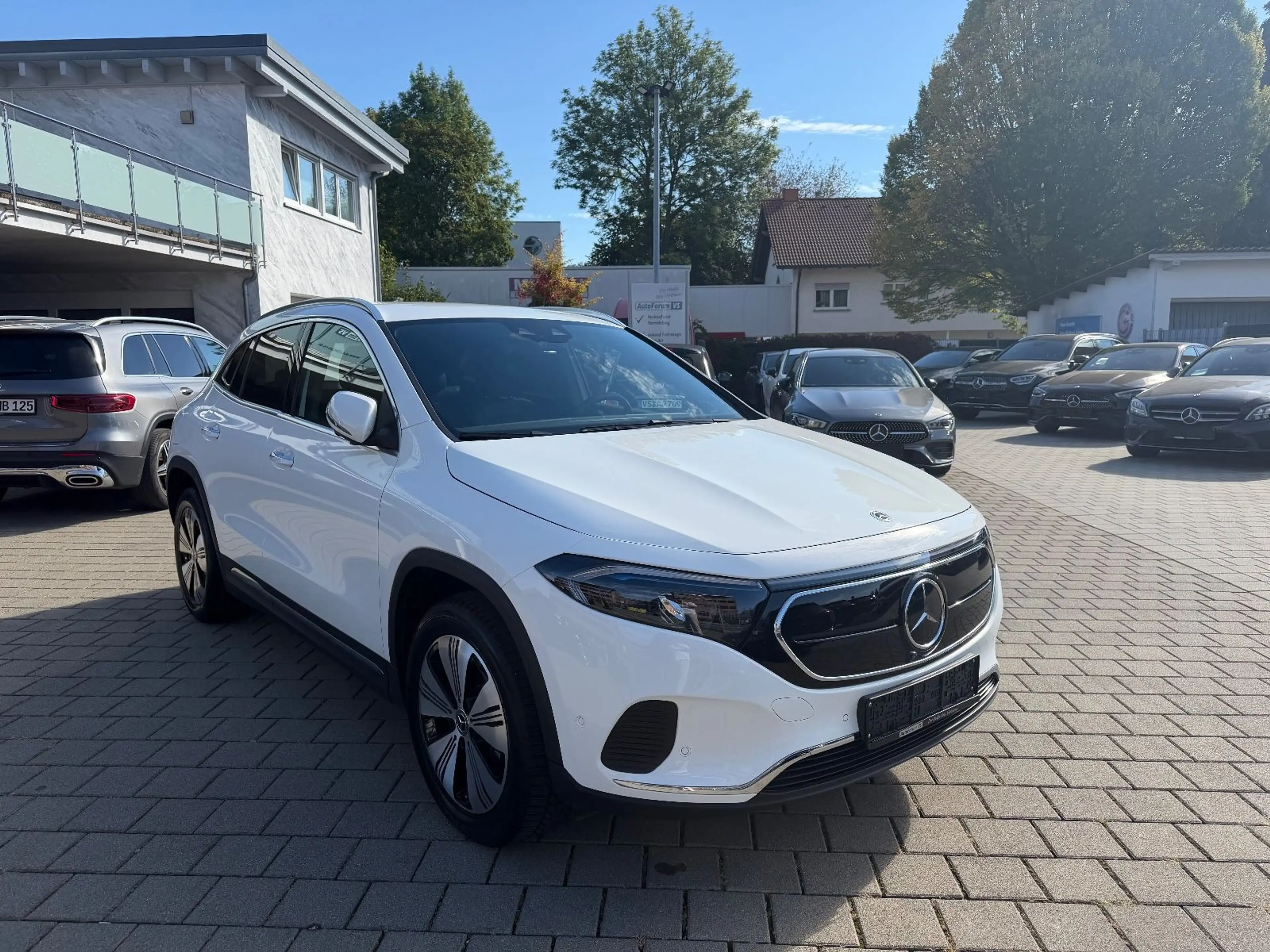 Mercedes-Benz EQA 250 MBUX*Distr*Burmes*Navi*Ambi*360° — photo 3