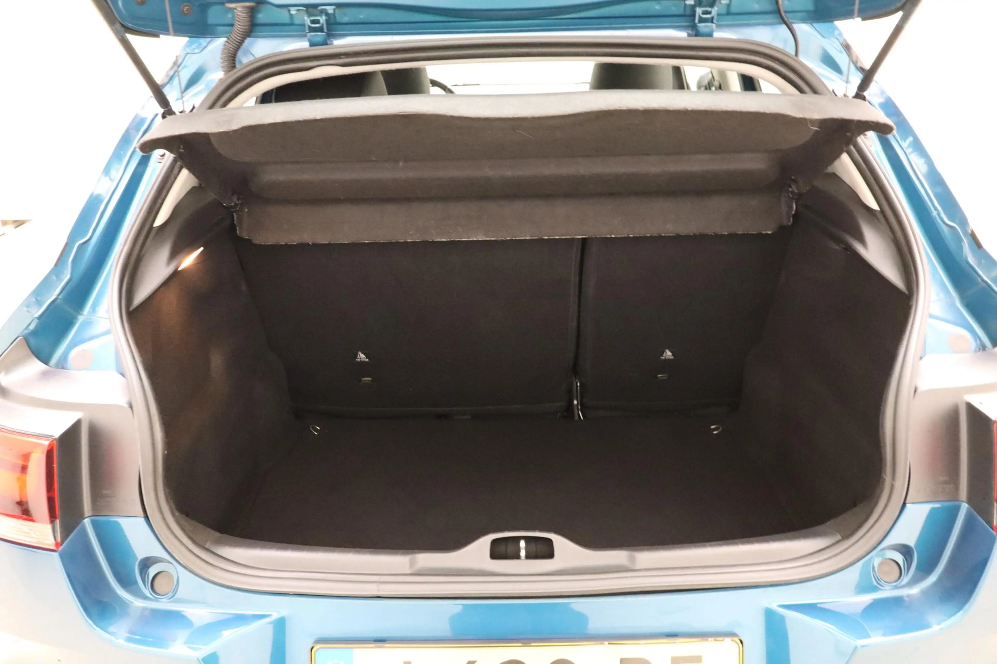 Citroen C4 Cactus 1.2 PureTech 110pk Business | Navigatie | Climate — photo 3