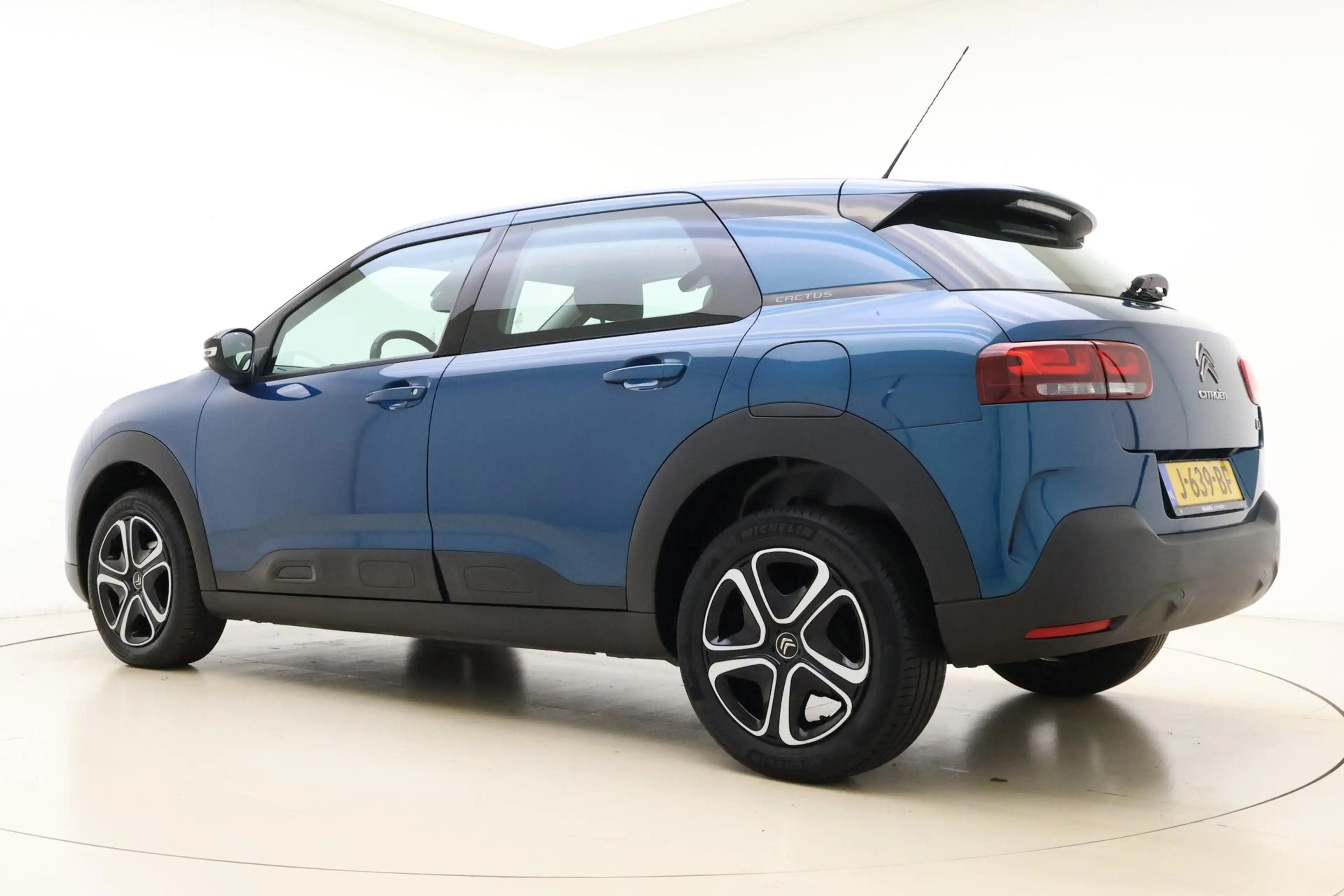 Citroen C4 Cactus 1.2 PureTech 110pk Business | Navigatie | Climate — photo 12
