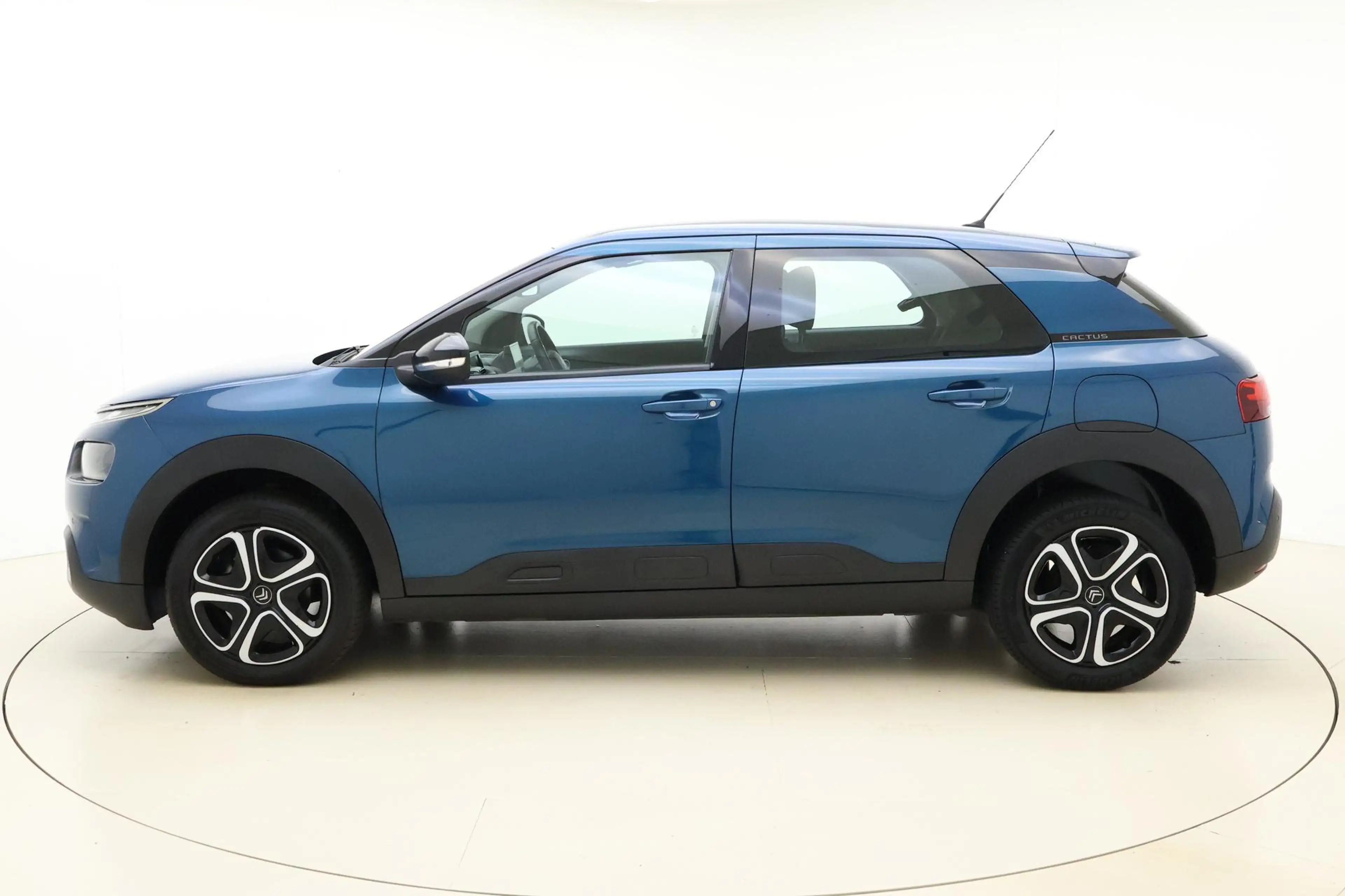 Citroen C4 Cactus 1.2 PureTech 110pk Business | Navigatie | Climate — photo 5
