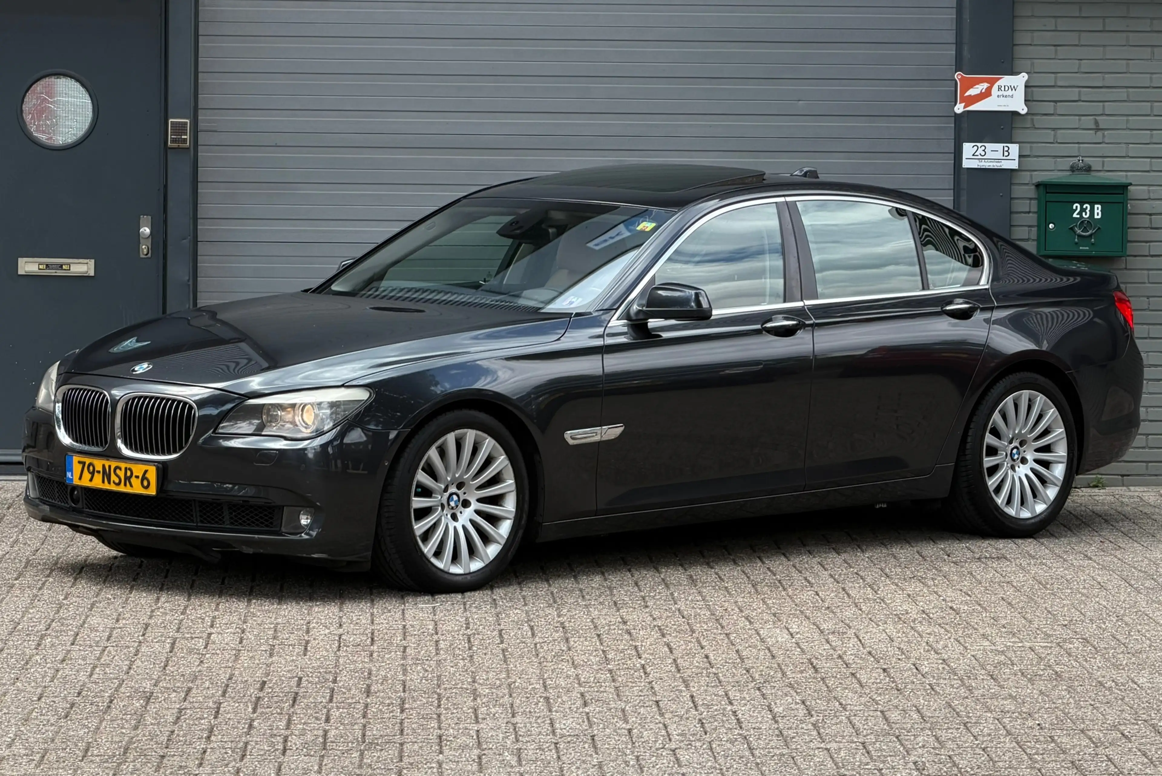 BMW 750 7-serie 750i High Executive - Lees Tekst !!