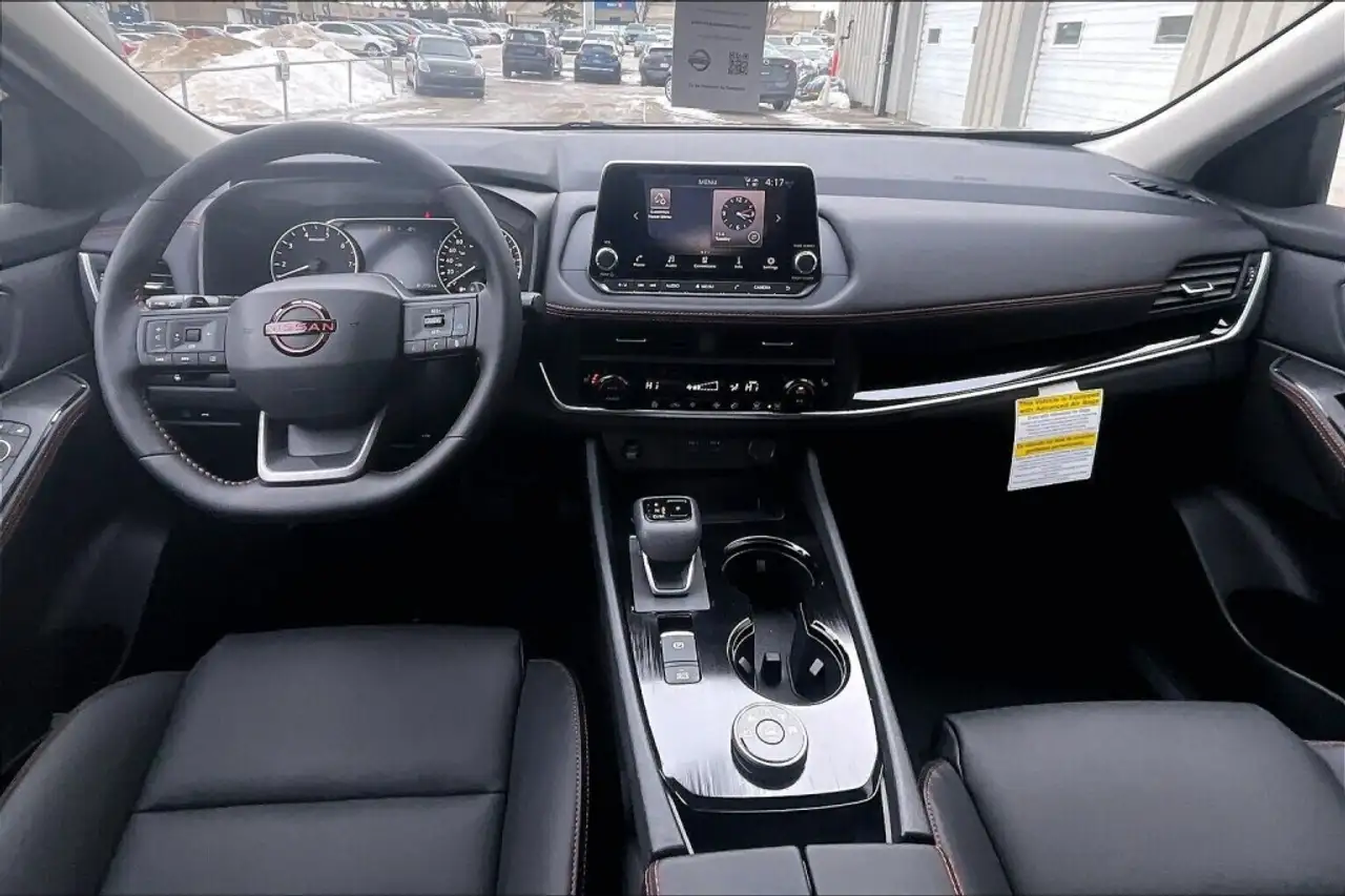Nissan Rogue снимка Nissan Rogue