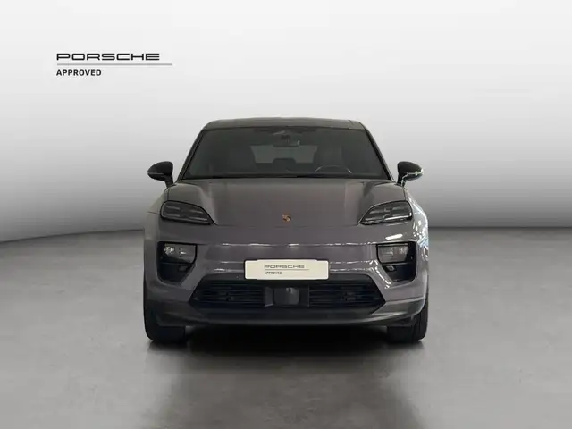 Porsche Macan view 9