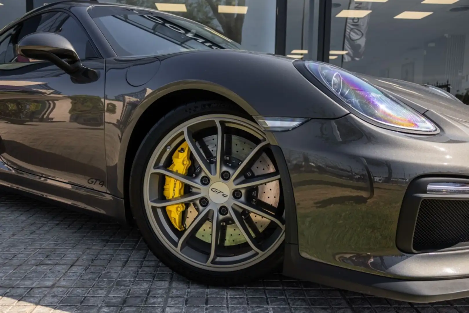 Porsche Cayman GT4 Gris - 2