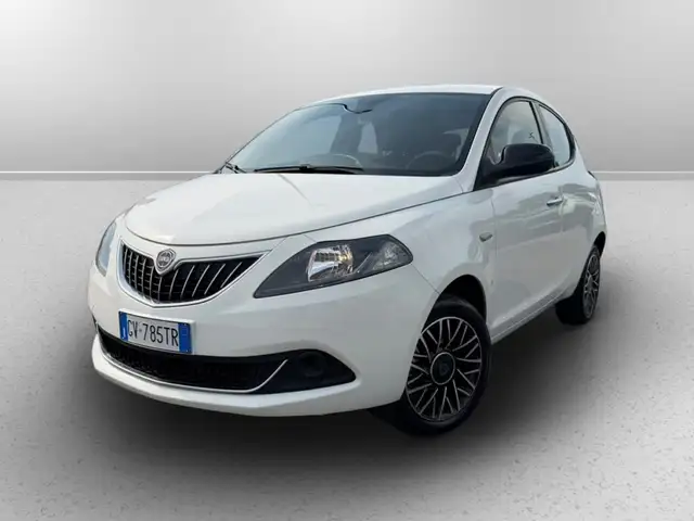 Lancia Ypsilon 1.0 firefly hybrid platino s&s 70cv