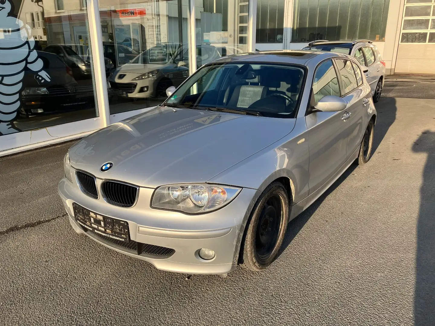BMW 118 d * Klima * GSD * ALU * Euro4 * PDC * Argintiu - 1