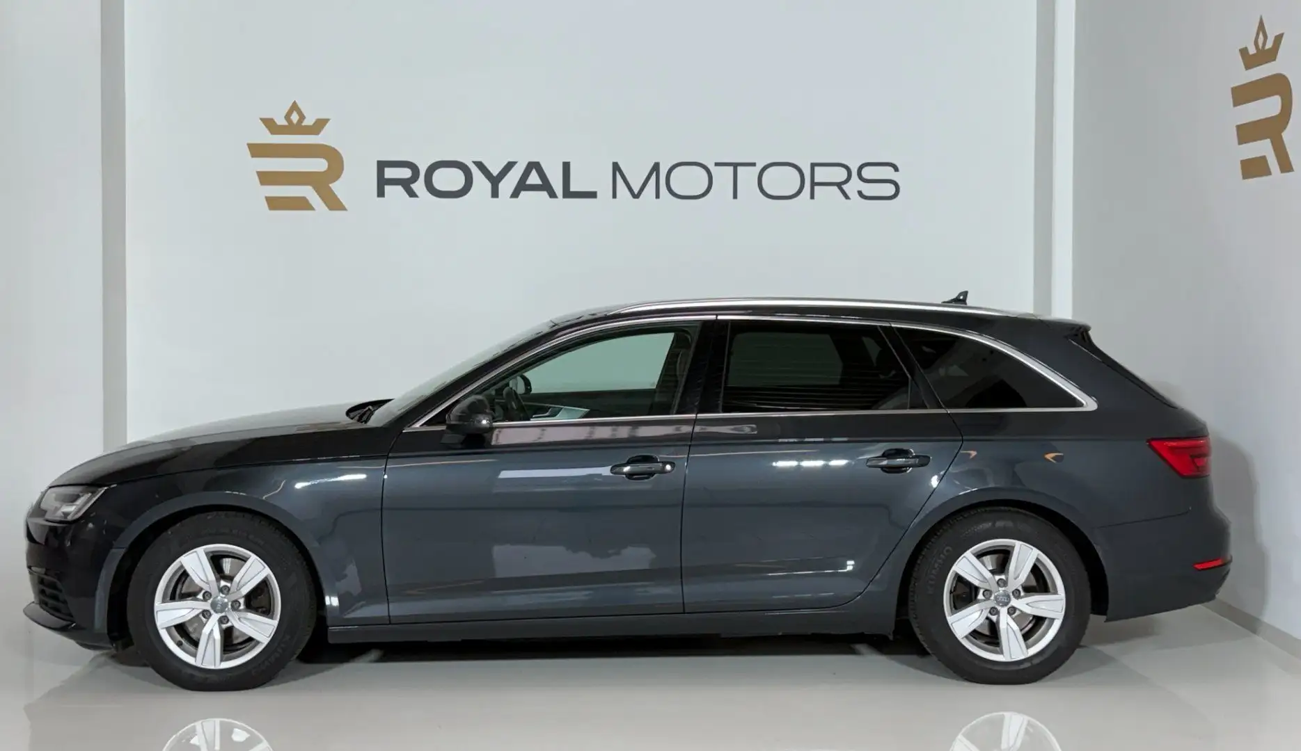 Audi A4 Avant 2.0 TDI S tronic Grau - 2