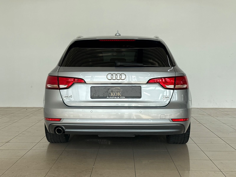 Audi A4 Avant sport ultra PDC SHZ Navi Xenon 8 Fach — photo 7
