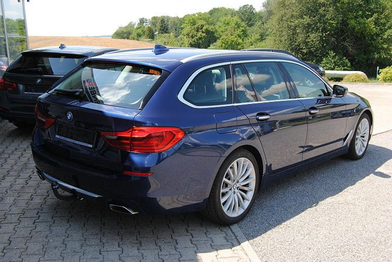 BMW 540 d xDrive Touring A.Drive-Prof.Pano.Adap-LED. — photo 4