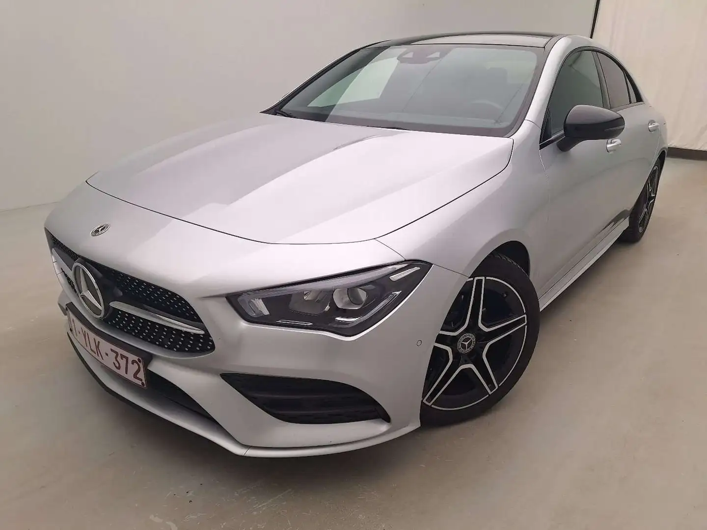 Mercedes-Benz CLA 180 d Sedan AMGLine *TOIT PANO-NAVI-LED-PTS-CAMERA* Argent - 2