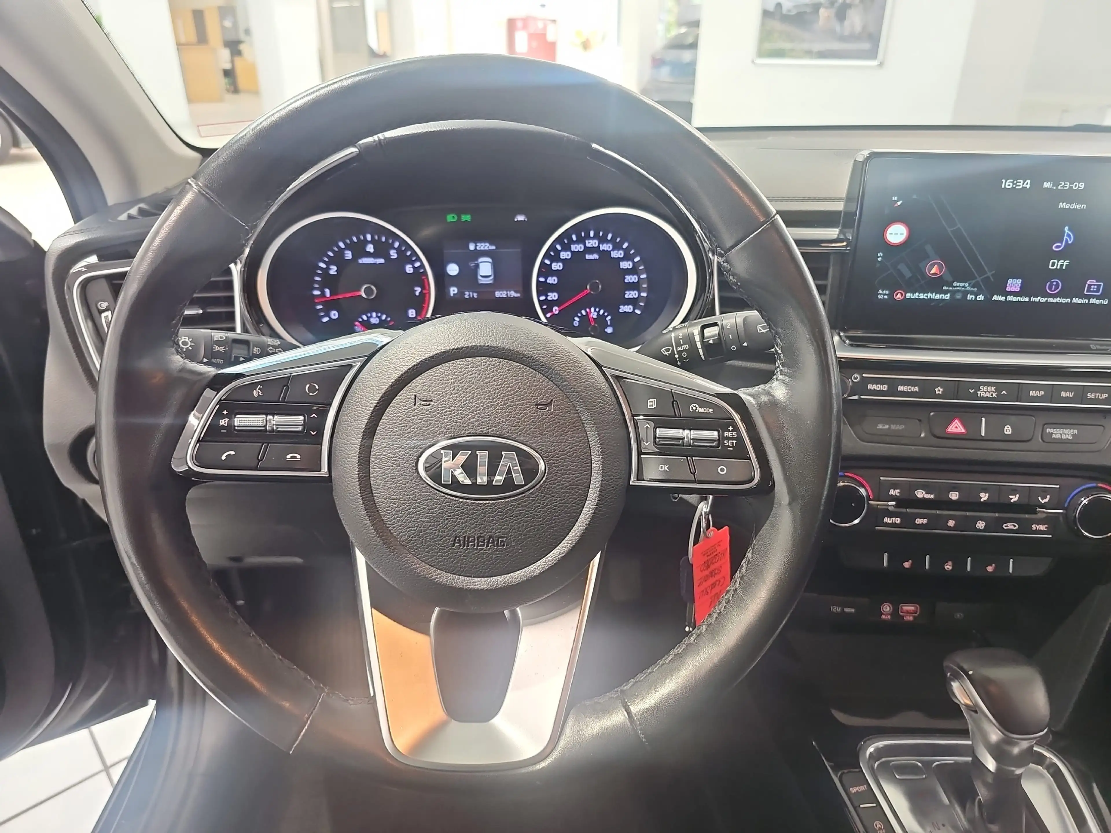 Kia Ceed SW / cee'd SW Ceed Sportswagon 1.4 T-GDI Vision Navi SHZ Kam. — photo 9