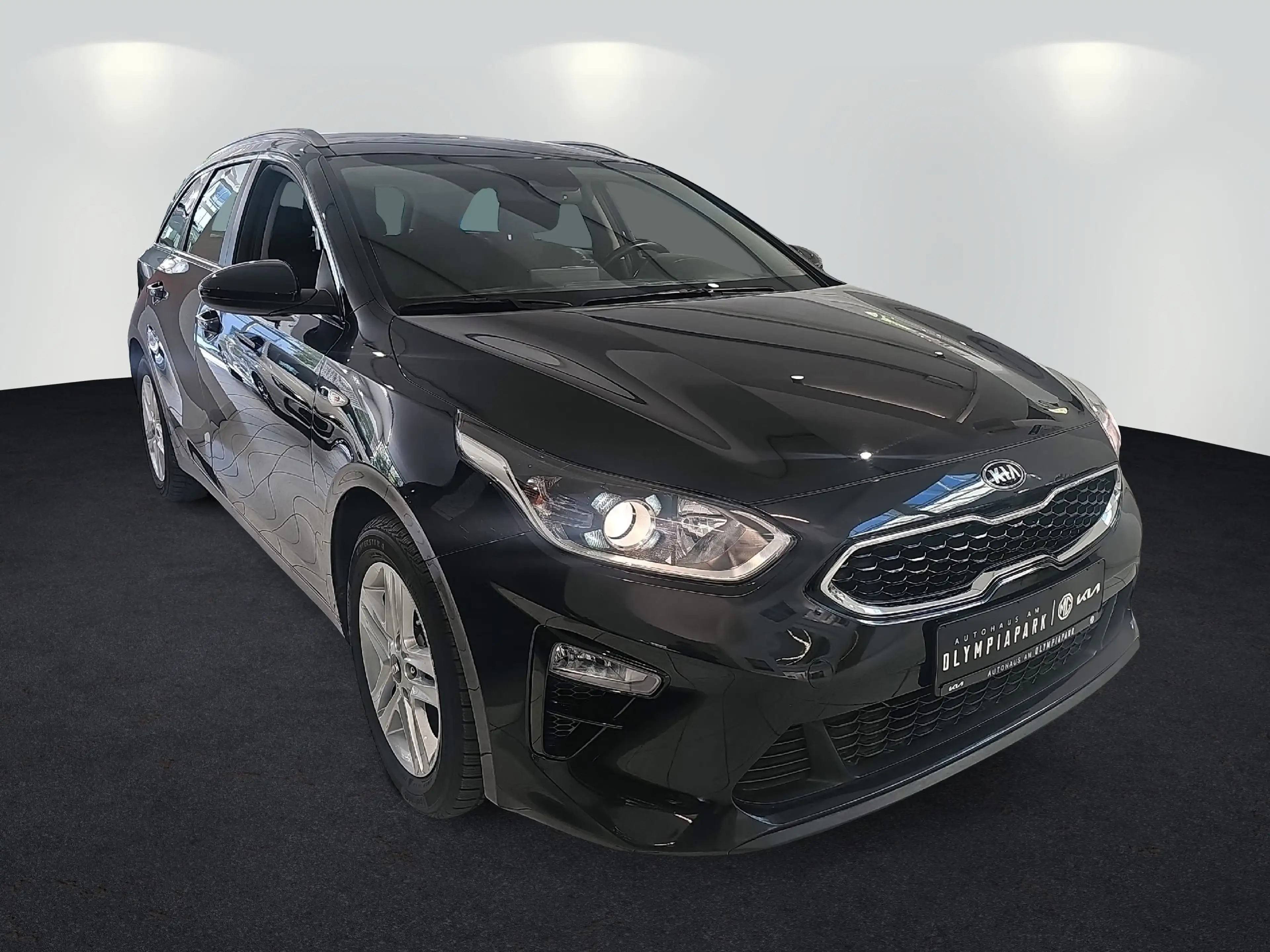 Kia Ceed SW / cee'd SW Ceed Sportswagon 1.4 T-GDI Vision Navi SHZ Kam. — photo 3