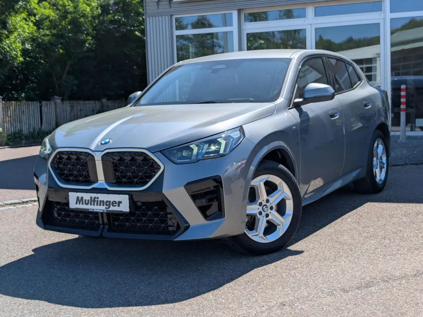 BMW X2 s20i M Sport HUD ACC SurView.LivePr.Ha/Ka.AHK Grau - 2