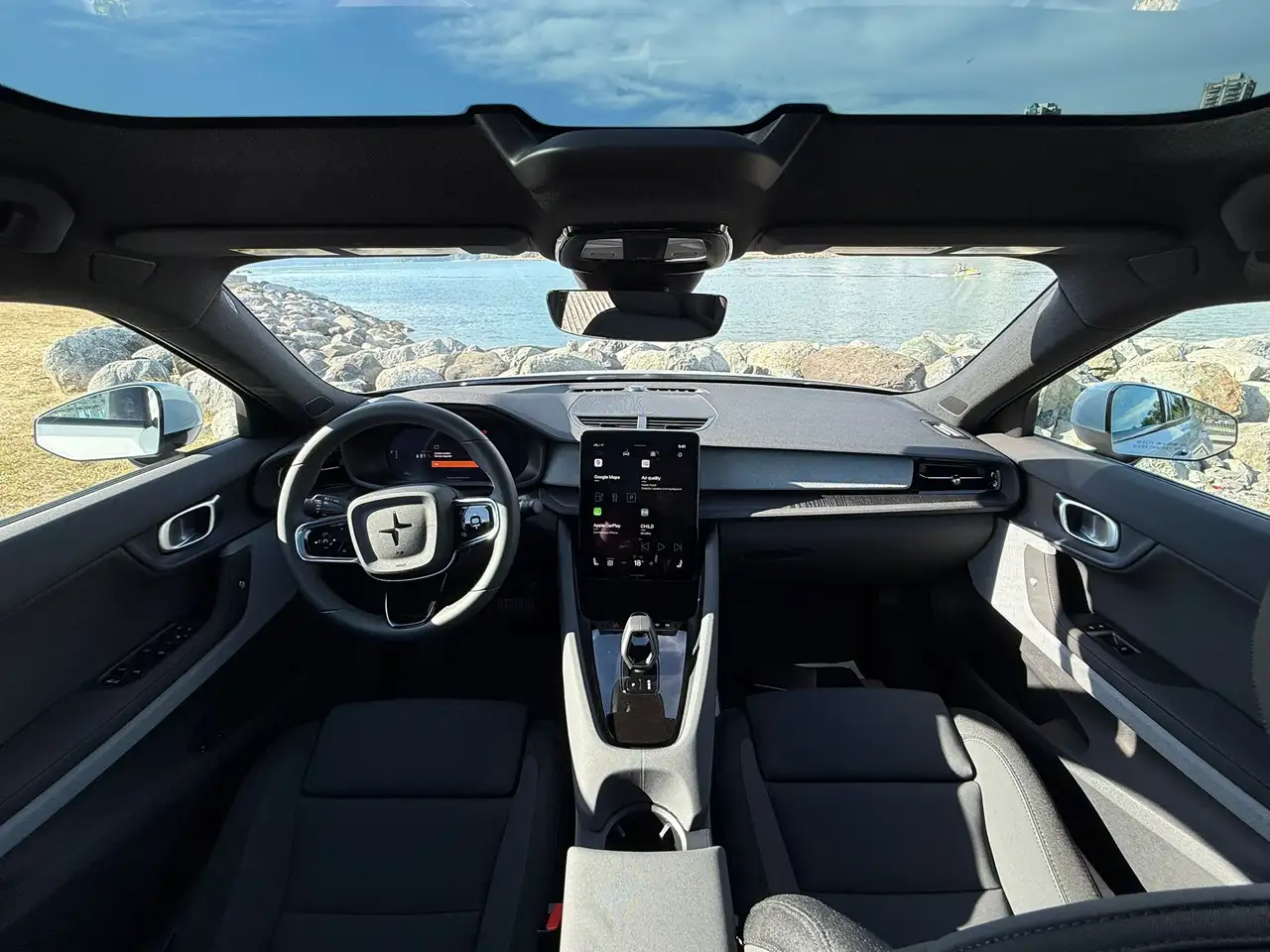 Polestar 2 снимка Polestar 2