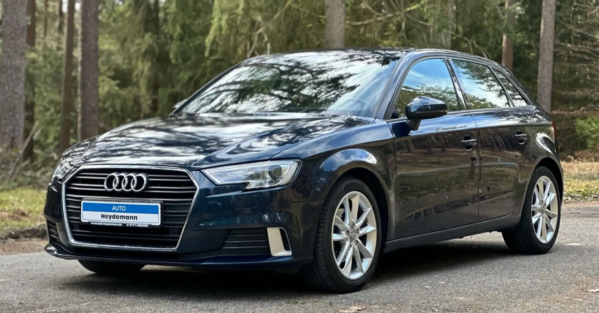 Audi A3 Sportback 30 TDI sport Blauw - 1