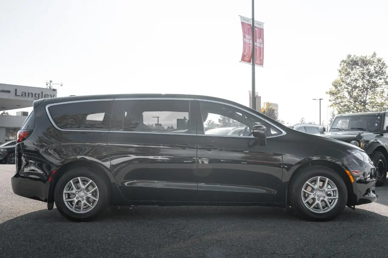 Chrysler Grand Caravan снимка Chrysler Grand Caravan