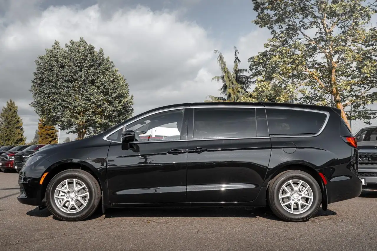 Chrysler Grand Caravan снимка Chrysler Grand Caravan