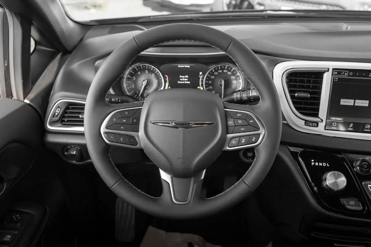 Chrysler Grand Caravan снимка Chrysler Grand Caravan