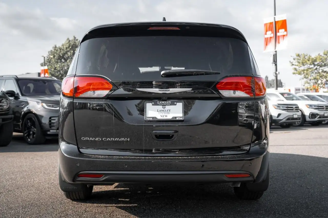 Chrysler Grand Caravan снимка Chrysler Grand Caravan