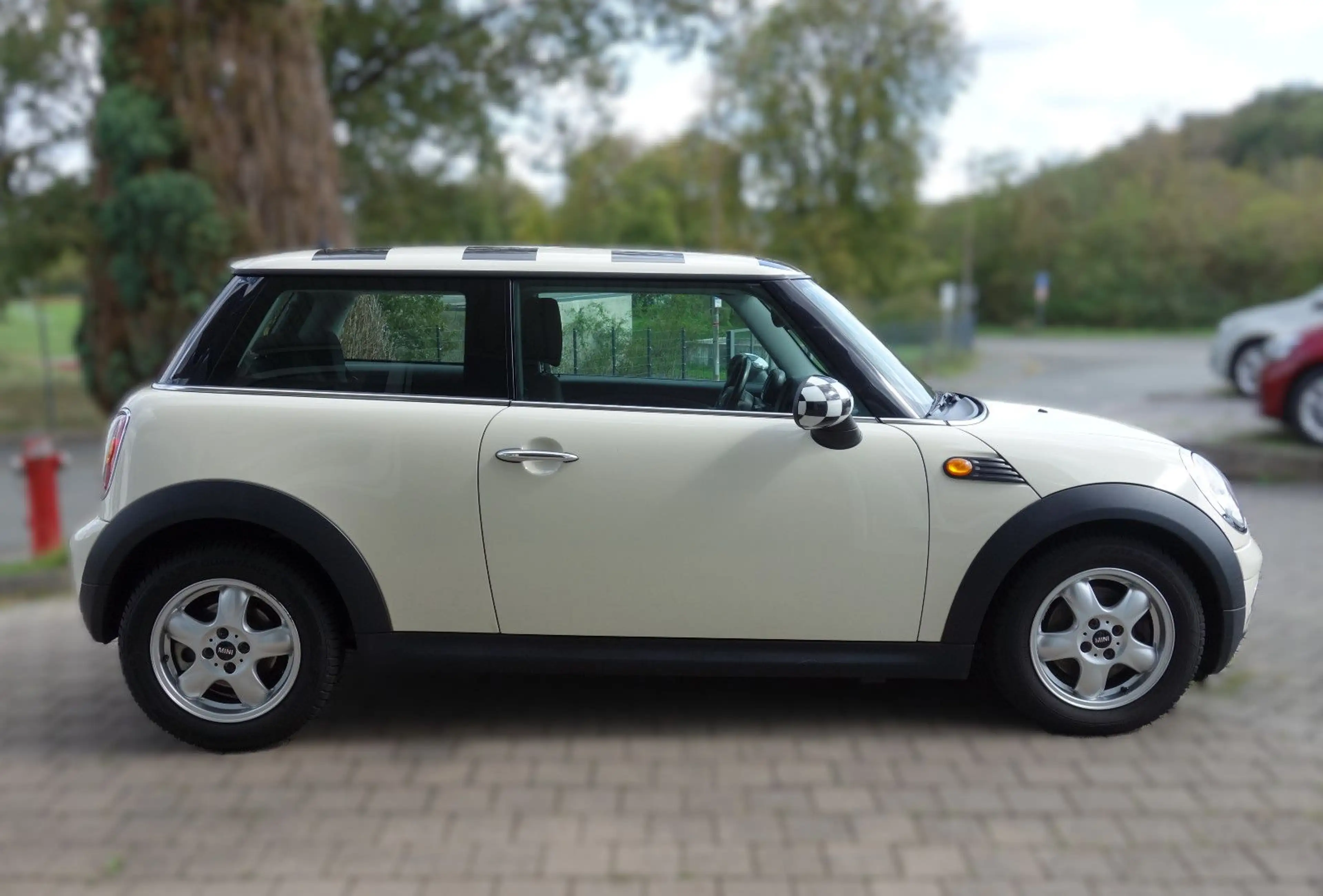 MINI Cooper D Mini Cooper D  TÜV Neu — photo 4