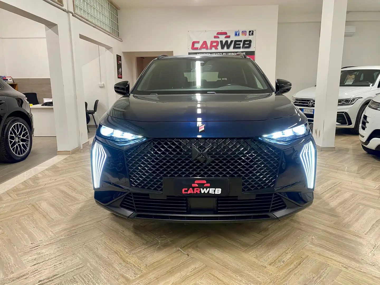 DS Automobiles DS 7 Crossback 1.5 bluehdi Performance Line+ 130cv auto 2023 Blu/Azzurro - 2