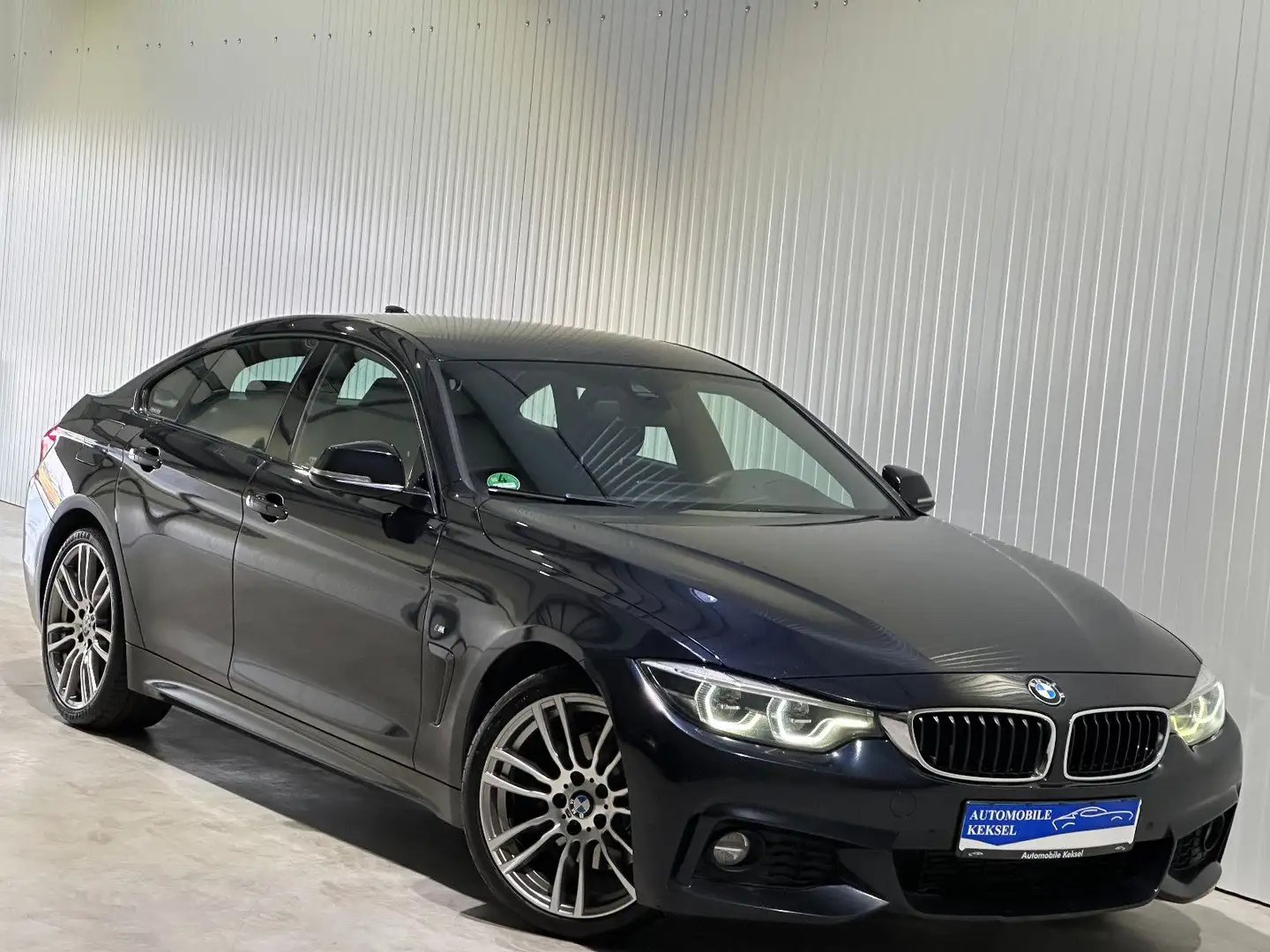 BMW 430 430dA *M SPORT*LED*NAVI*HUD*KEYLESS*HiFi*DAB*19" Schwarz - 2
