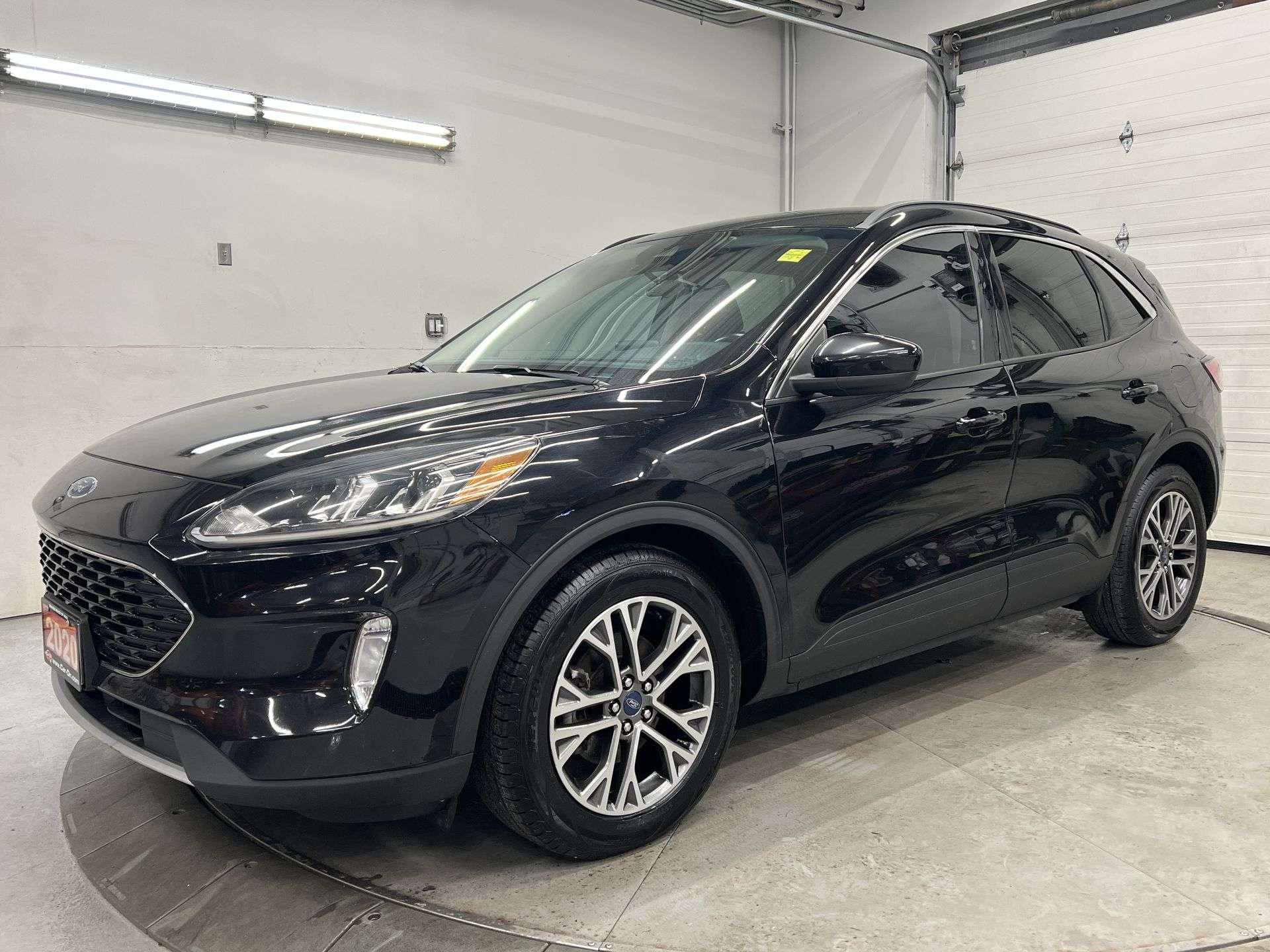 Black 2020 Ford Escape SUV / Crossover Front-Wheel Drive 8-Speed Automatic