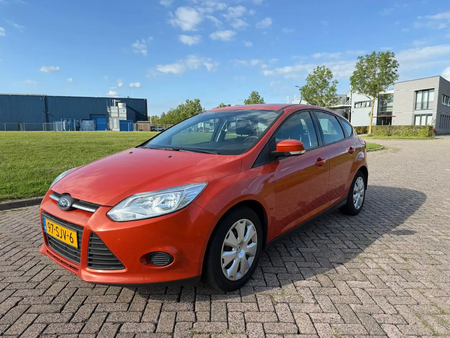 Ford Focus 1.6 EcoBoost Trend Oranje - 2