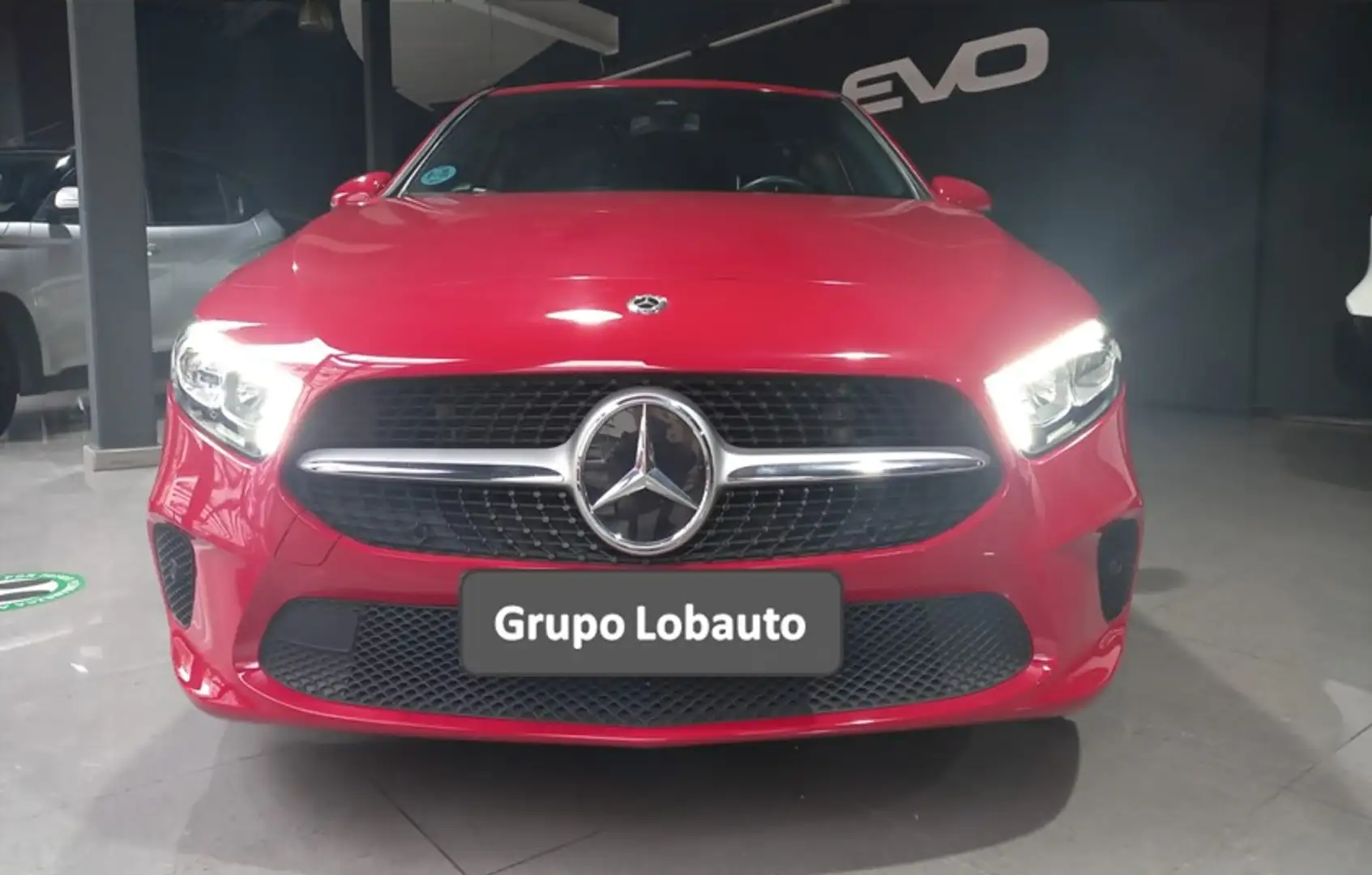 Mercedes-Benz A 200 200d 8G-DCT Rojo - 2