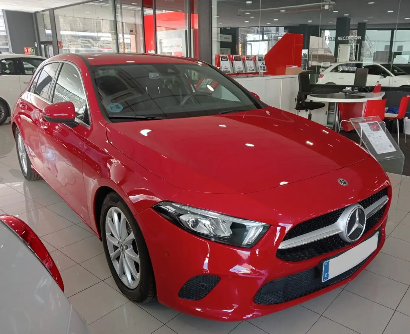Mercedes-Benz A 200 200d 8G-DCT Rojo - 1