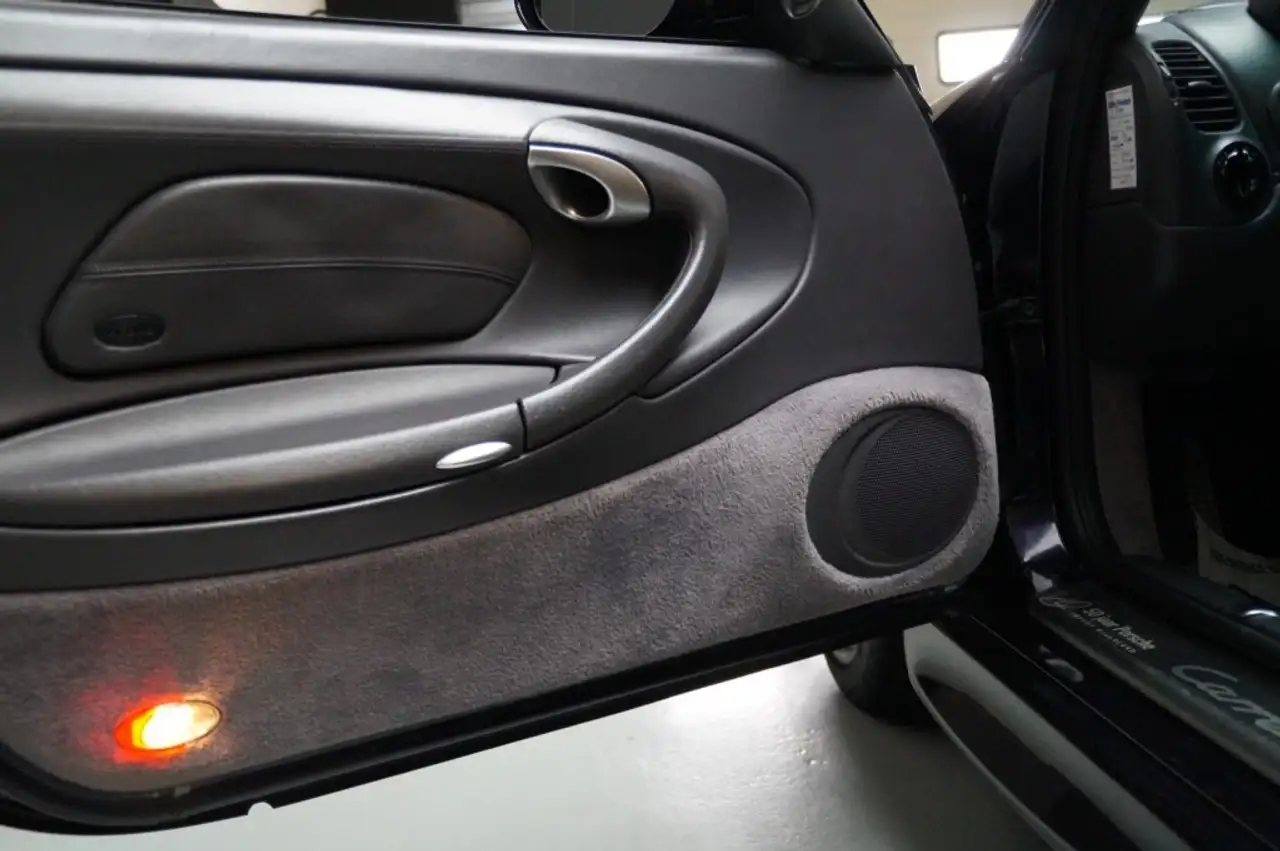 Porsche 996 Carrera 2 Coupe Dutch Limited Edition 1 of onl, foto 7