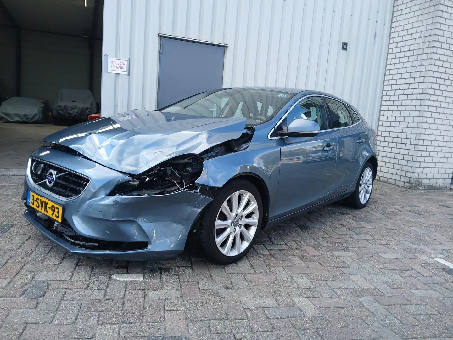 Volvo V40 1.6 D2 Summum - Airco - Leer - Front Schade Blauw - 2