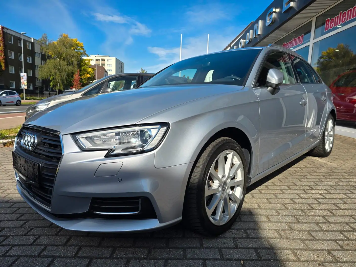 Audi A3 Sportback 35 TFSI design*NAVI*PDC*XENON* Silber - 2