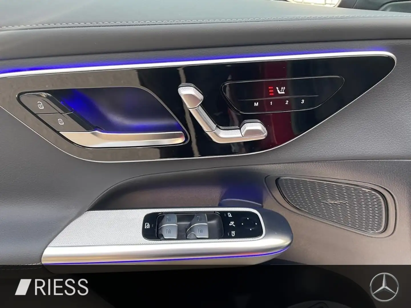 Mercedes-Benz GLC 300 de 4MATIC Coupé mit EQ Hybrid Technologie Rood - 2