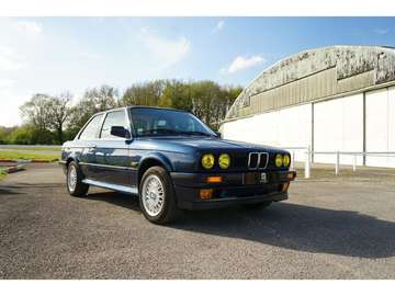 SERIE 325iX BERLINE E30 325i