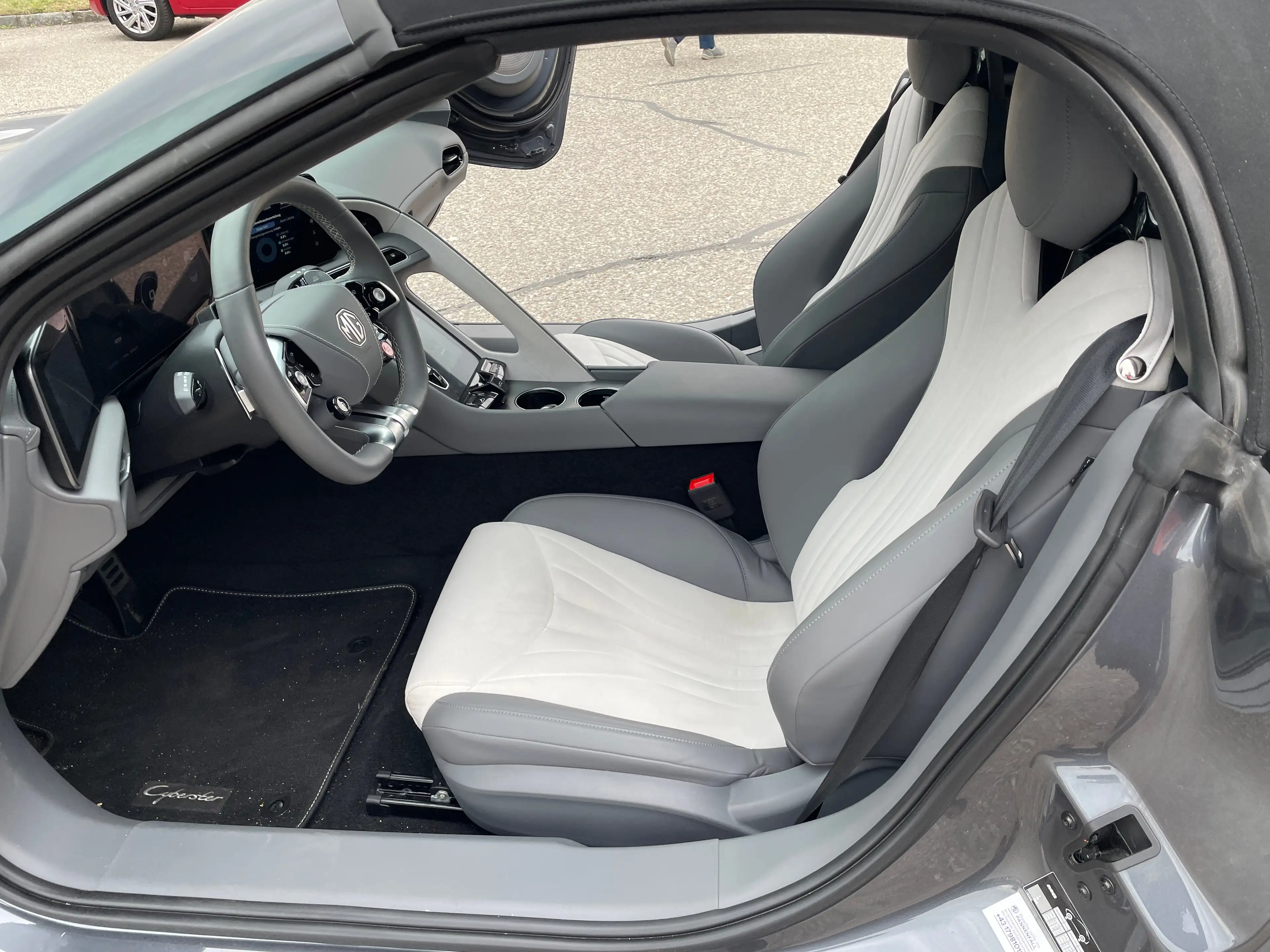 MG Cyberster GT — photo 8